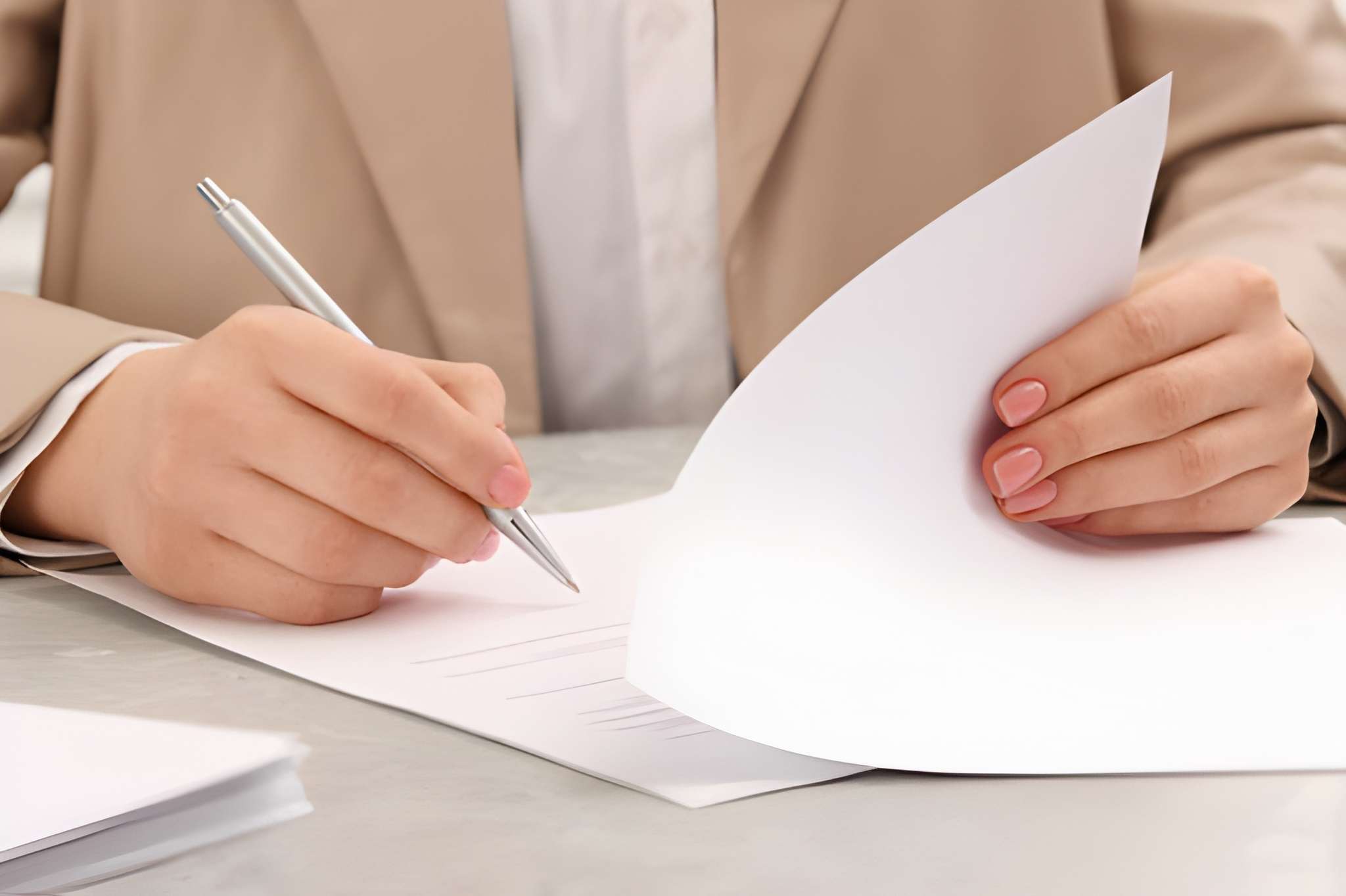Carte grise barrée non signée que faire ?