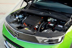 Moteur 1.2 Turbo Opel vue de modele et caractéristiques